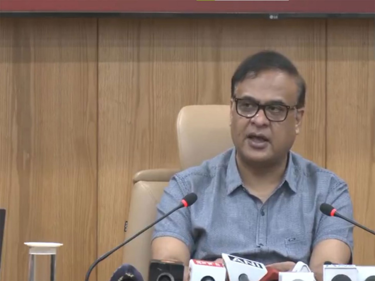 In videos shared on social media platforms, Dibisa, the daughter of Assam revenue and disaster management minister Keshab Mahanta, could be seen joining the demonstration and raising slogans against Prime Minister Narendra Modi.