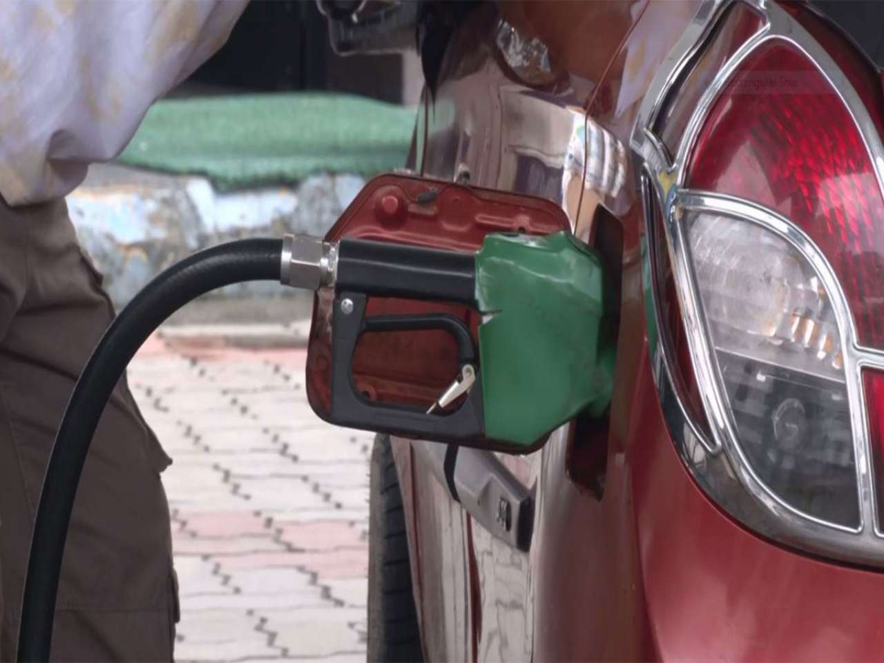 Leaked emails reveal Indian carmakers flagged fuel issues before public backtrack, here's all you need to know