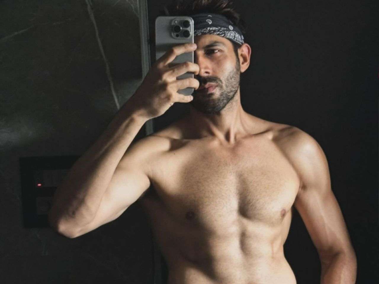 BREAKING: Kartik Aaryan suffered knee injury, underwent surgery, his current health status is..., here's what happened with actor