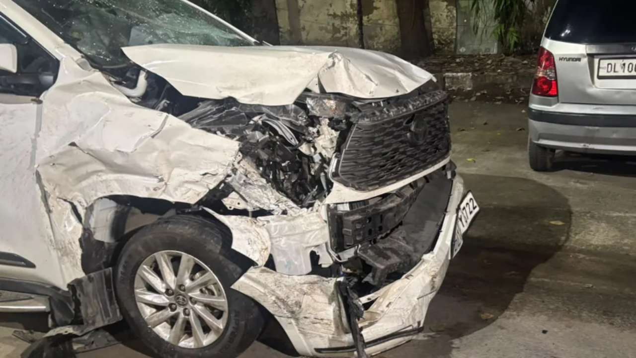 The Swift was going from Laxmi Nagar towards ITO when it struck a divider, went past the roadside railing and came onto the opposite side of the road, where it hit an Innova moving from ITO towards Laxmi Nagar.