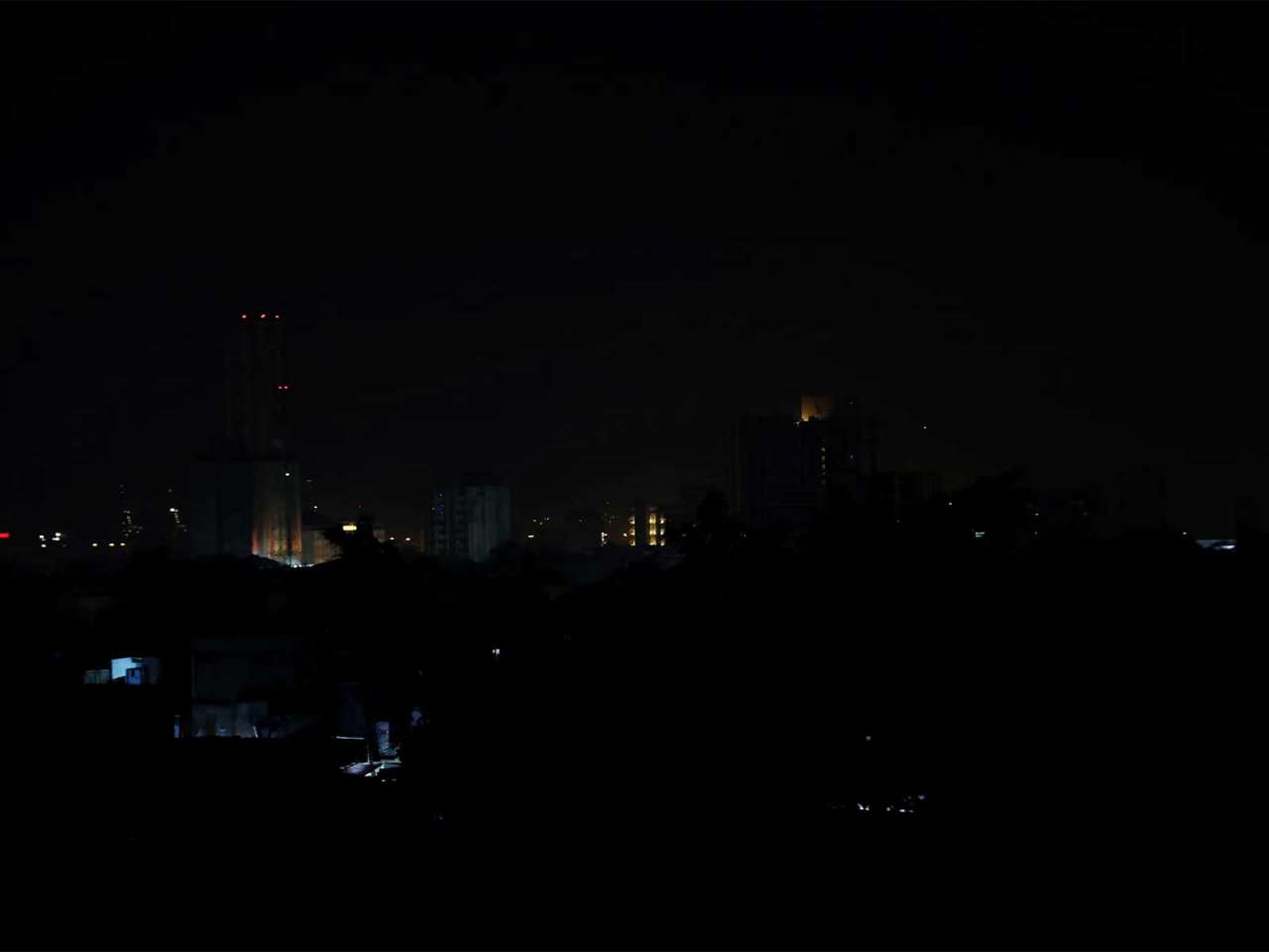 Pakistan faces blackouts as power shortfall hits 4,000 MW amid fuel failures