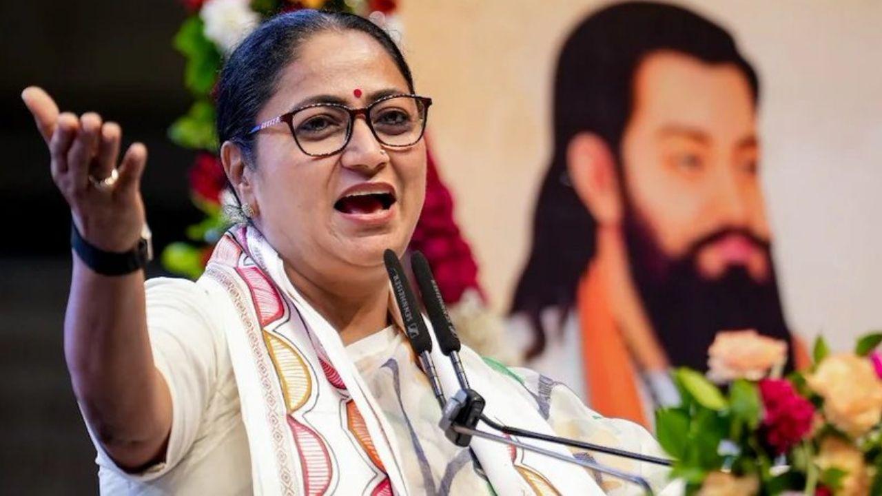 दिल्ली में रूफटॉप सोलर को मिलेगा बूस्ट, CM रेखा गुप्ता ने प्रेस कॉन्फ्रेंस में बताई सोलर पॉलिसी की पूरी डिटेल