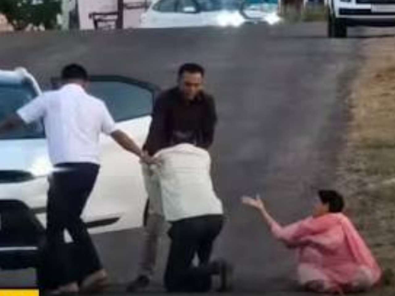 Elderly father brutally beaten by sons over land dispute in Maharashtra