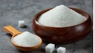 चीनी के दाम घटाने के लिए बाजार में आएगी Refined Sugar, जानें क्या है रिफाइंड चीनी और कैसे होती है तैयार?