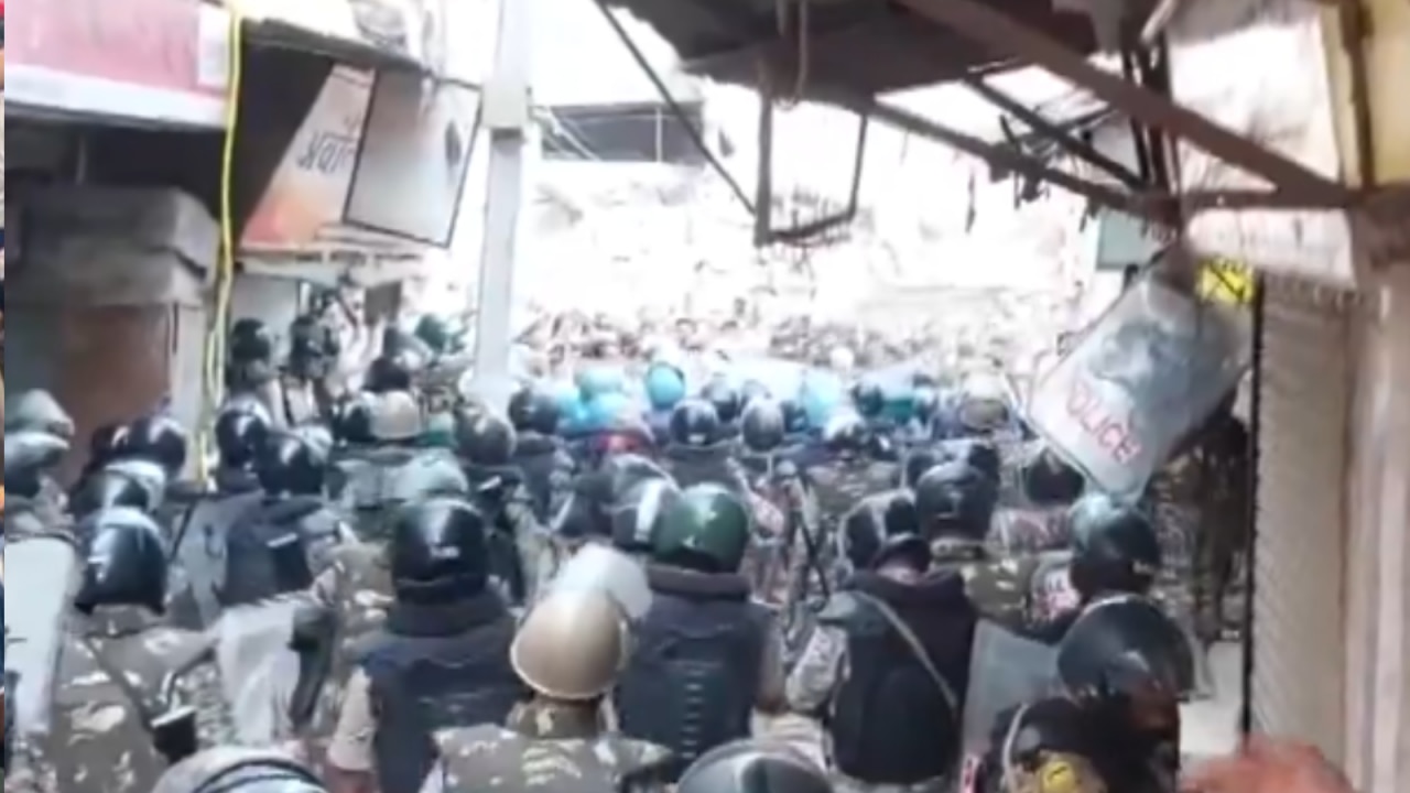Clashes erupted in Ujjain during the demolition of a section of the Shahi Masjid for road widening ahead of Simhastha 2028. Here’s what happened and why protesters objected.