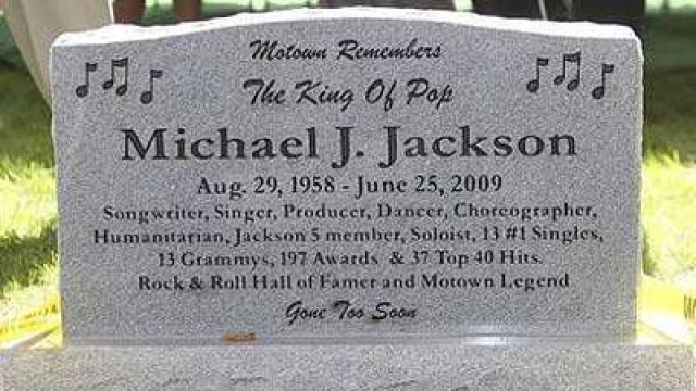 Michael Jackson fans paying £3,000 bribes to see burial site