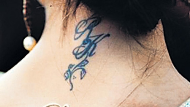 Deepika Padukone's 'RK' tattoo mysteriously disappears?