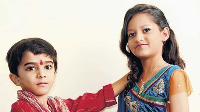 Silk Threads Bind Siblings As Nation Celebrates Raksha Bandhan 9677