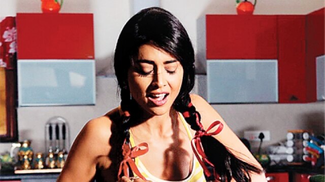 Shreya Sex Sex Video - Shriya Saran's shocker: Why the 'Drishyam' actress doesn't want 'Jism Ki  Aag 2' to release
