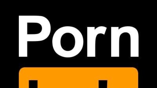 Pornhub now offers online complaint submission form for revenge porn victims