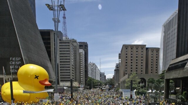 Thousands Of Brazilians Protest To Demand President Dilma Rousseff S
