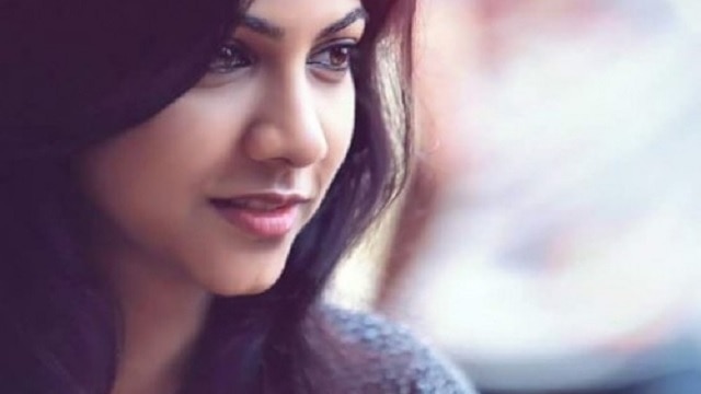 Madonna Sebastian Xxx - 'Premam' actress Madonna Sebastian releases her first music video