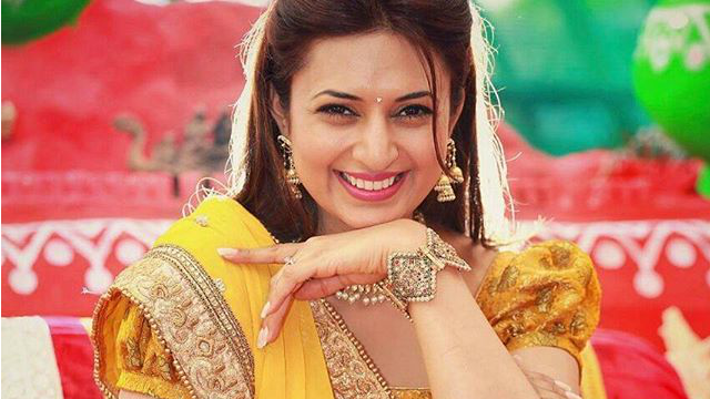 Divyanka tripathi best sale wedding lehenga pics