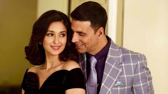 Box Office Buzz: Akshay Kumar's 'Rustom' takes third best opening of 2016!