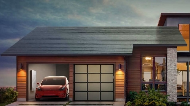 Elon Musk unveils solar roof tiles, longer-lasting batteries