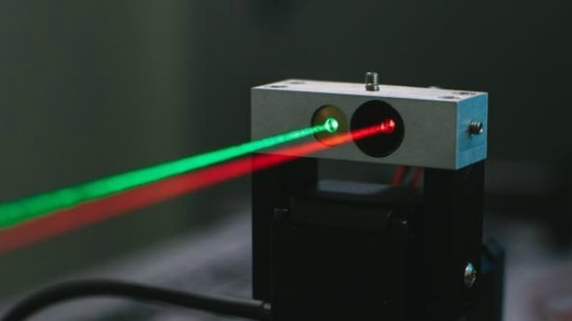 Infrared lasers may replace wires in data centres