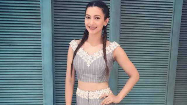 Gauahar Khan Comes Forward To Support The Cause Of Breast Cancer Watch vidya balan talks on breast cancer at lavasa women's drive awards 2012 enjoy all the latest online news and gossip from bollywood and know more about. gauahar khan comes forward to support