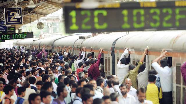 Trains overshoot halt at Andheri, pose safety threat