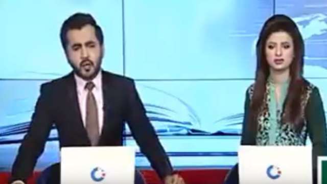 Watch Jahil Jibe And Fighting News Anchors This Clip From Pakistan Is Breaking Internet Watch Jahil Jibe And Fighting News Anchors This Clip From Pakistan Is Breaking Internet