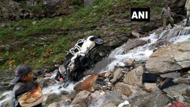 Himachal Pradesh: 11 killed in car accident near Rohtang Pass