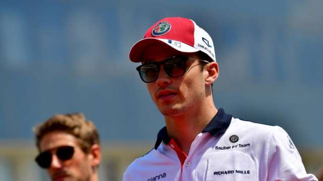 charles leclerc sauber hat