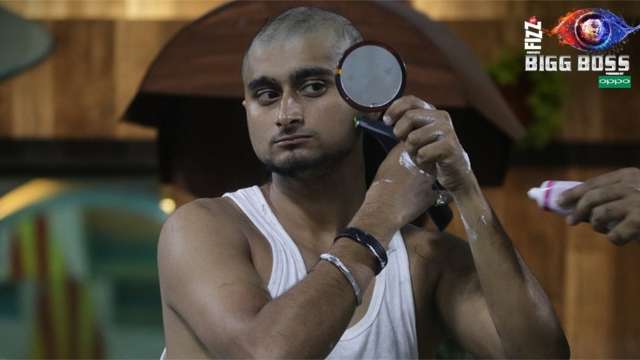 Deepak has to pay a price to save Urvashi