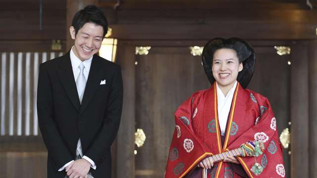 Japanese Princess Ayako renounces imperial status to marry commoner Kei Moriya and Princess Ayako