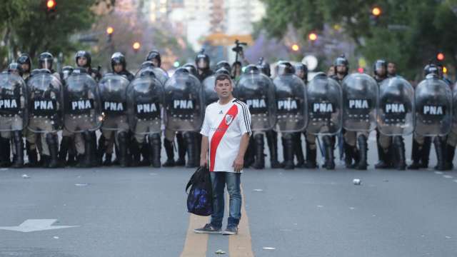 River Plate Vs Boca Juniors Superclasico In Copa Libertadores Final Postponed After Bus Attack