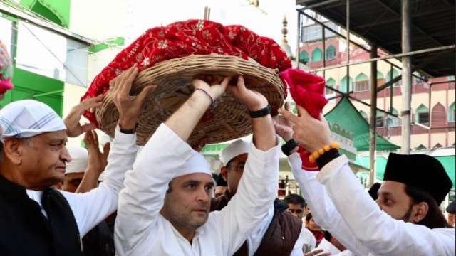 (Congress President Rahul Gandhi at Ajmer Sharif Dargah) 