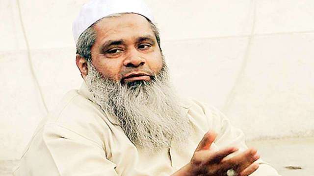 'I will break your head': AIUDF's Badruddin Ajmal abuses journalist ...