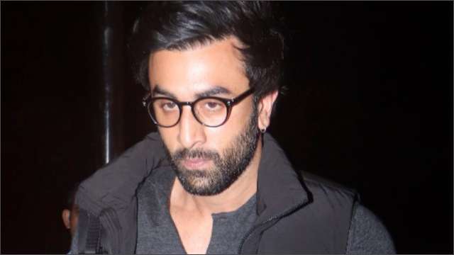 Chilla Kyun Raha Hai?' Asks Ranbir Kapoor As He Gets IRKED By Paparazzi!  Here's What Annoyed The Actor-WATCH VIRAL VIDEO