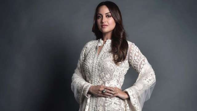 After Getting Brutally Mocked For Her Ignorance About Ramayana Heres Sonakshi Sinhas Advice