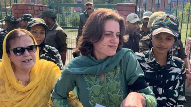 Farooq Abdullah S Daughter Sister Detained During Protest Over Article 370