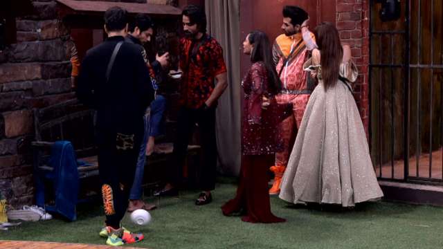 Bigg Boss 13 December 21 2019 Weekend Ka Vaar Written Update