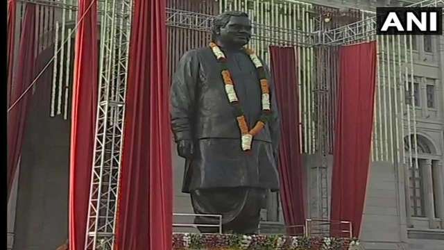 PM Modi Unveils Ex-PM Vajpayee's Statue, Launches Atal Bhujal Yojna Scheme