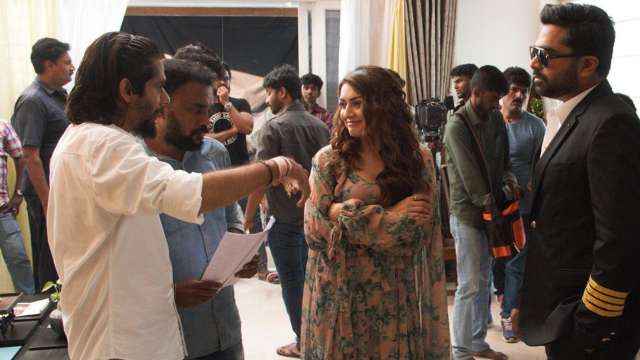Simbu-Hansika Motwani's new still from 'Maha' goes viral for right reasons