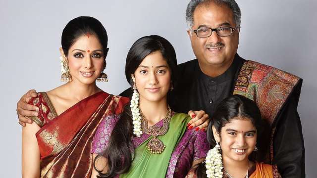 Sridevi Boney Kapoor Pose With Daughters Janhvi Kapoor Khushi Kapoor In This Priceless Throwback Photo The latest release dhadak has made the young actress janhvi kapoor a bollywood star. daughters janhvi kapoor khushi kapoor