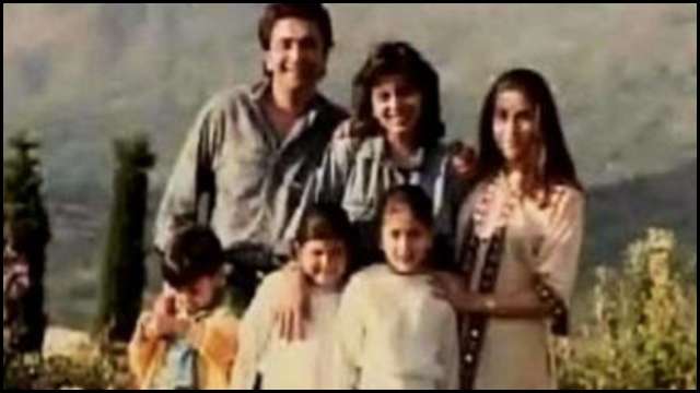 Karisma Kapoor Has Major Throwback Moment Shares Family Picture With Rishi Kapoor In Kashmir During 1988 Kareena kapoor khan has appeared on all the seasons of 'koffee with karan' and never disappointed anyone as far as entertainment factor is the new mommy has reportedly expressed her desire to see ranbir get married to sonam kapoor. rishi kapoor in kashmir during 1988