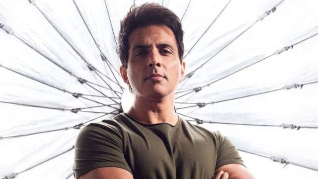 Sonu Sood decided to distribute electronic rickshaws (E-Rickshaws) to those in need, started by distributing e-rickshaws in Moga in Punjab.