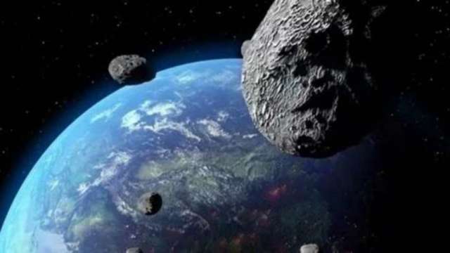 Asteroid The Size Of Eiffel Tower Is Approaching Earth