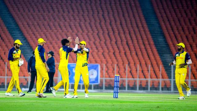 Syed Mushtaq Ali Trophy final: Siddharth picks four as Tamil Nadu restrict  Baroda to 120/9