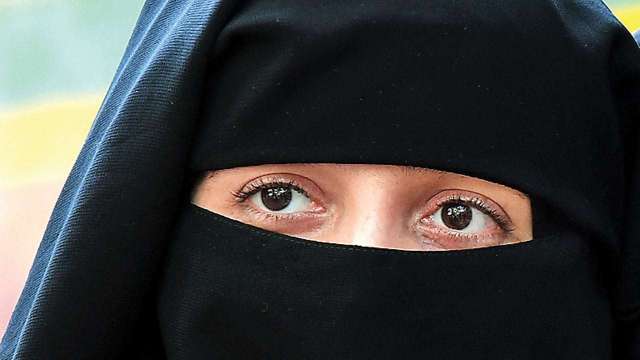 India's neighboring country bans burqa, decides to shut down 1000 Islamic  schools