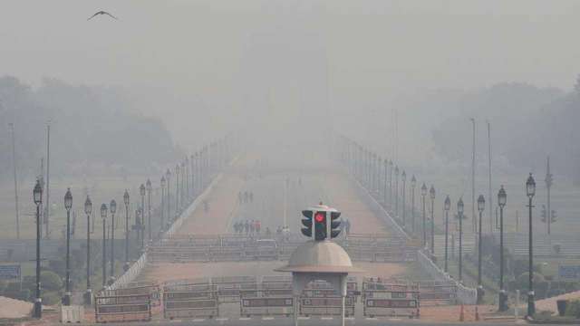 Delhiites still gasping for breath as air quality remains 'very poor'; 'Red Light On, Gadi Off' campaign restarts - Vimarsana News