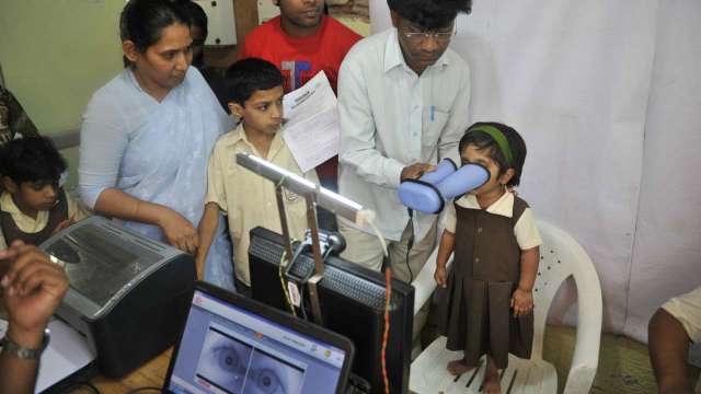 Biometric Aadhaar enrollment for children at age 3 soon? Know what UIDAI is mulling - Vimarsana News