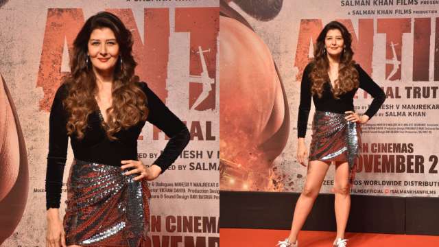 640px x 360px - At 61, Salman Khan's ex Sangeeta Bijlani sizzles in mini skirt at 'Antim'  screening - see photos