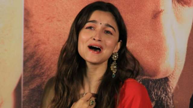 Alia Bhatt blushes as she gives EPIC reaction on being asked if 'R' is her lucky alphabet at 'RRR' trailer launch - Vimarsana News