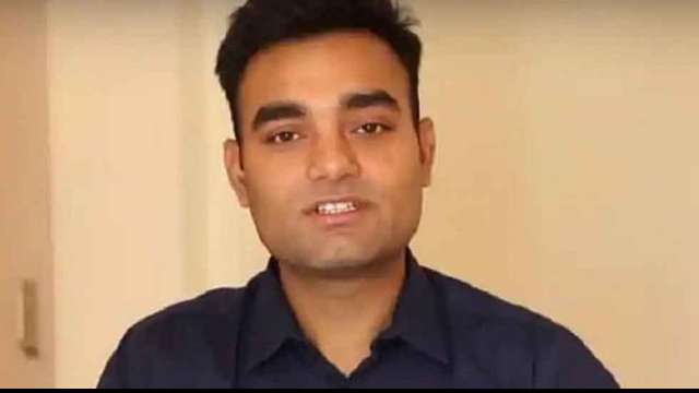 From tea seller to IAS officer: Read inspiring story of Himanshu Gupta who cracked UPSC exam without coaching - Vimarsana News
