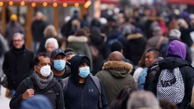 Omicron wreaks havoc, breaks all record in UK; coronavirus cases double in US - Vimarsana News