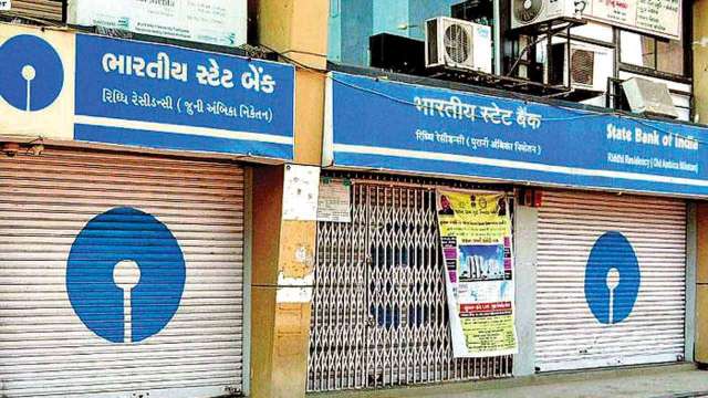 Two-day nationwide bank strike begins today, services of THESE banks to be hit - Vimarsana News