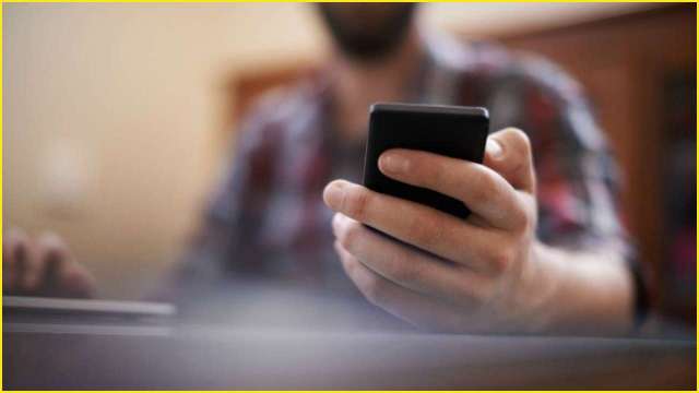 Bizarre! Woman flooded with 4,500 calls for THIS reason - Vimarsana News